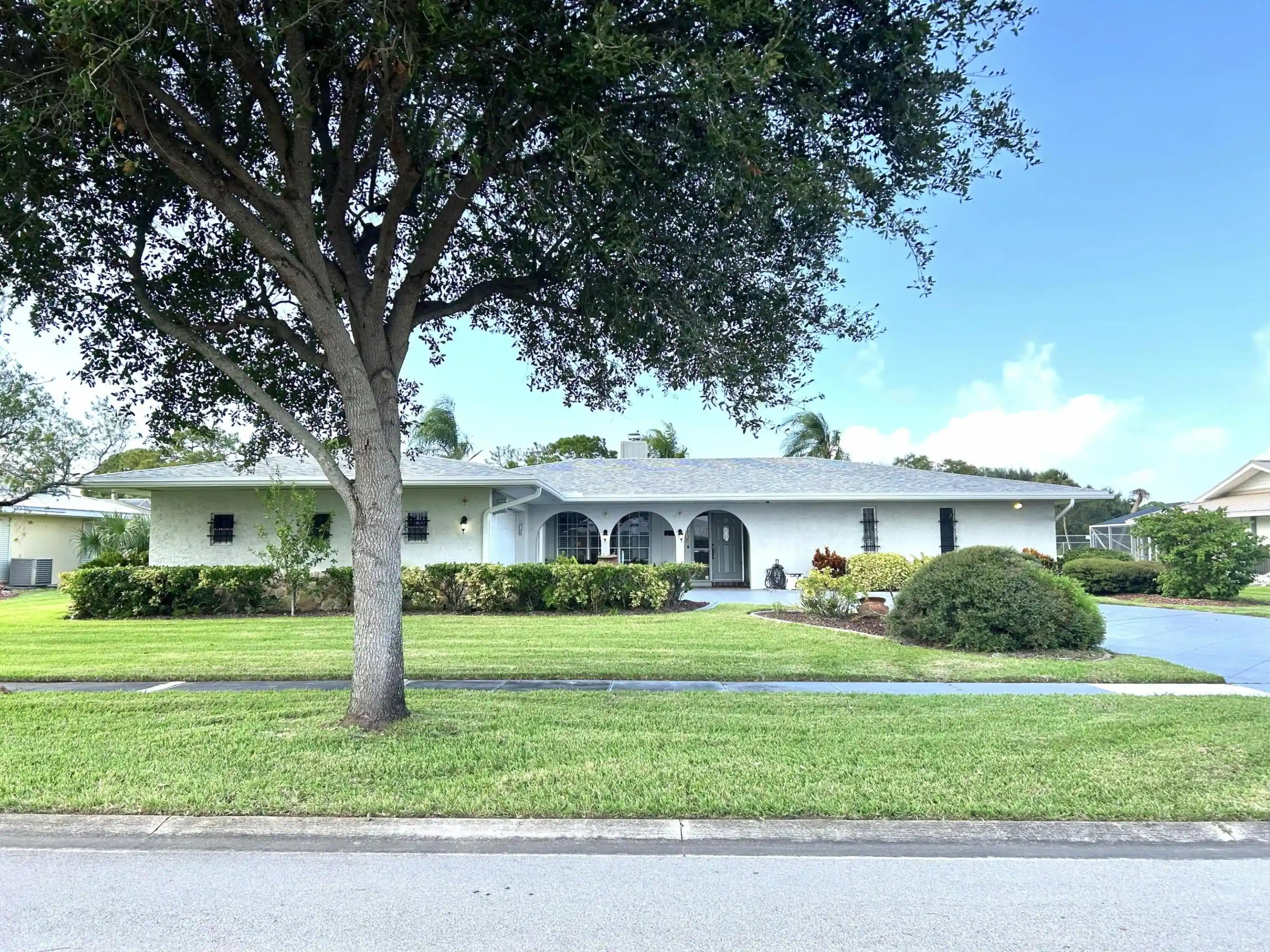 Single family home for sale at 1737 SE Hondo Ave, Port Saint Lucie, FL 34952 | MLS# B26093995
