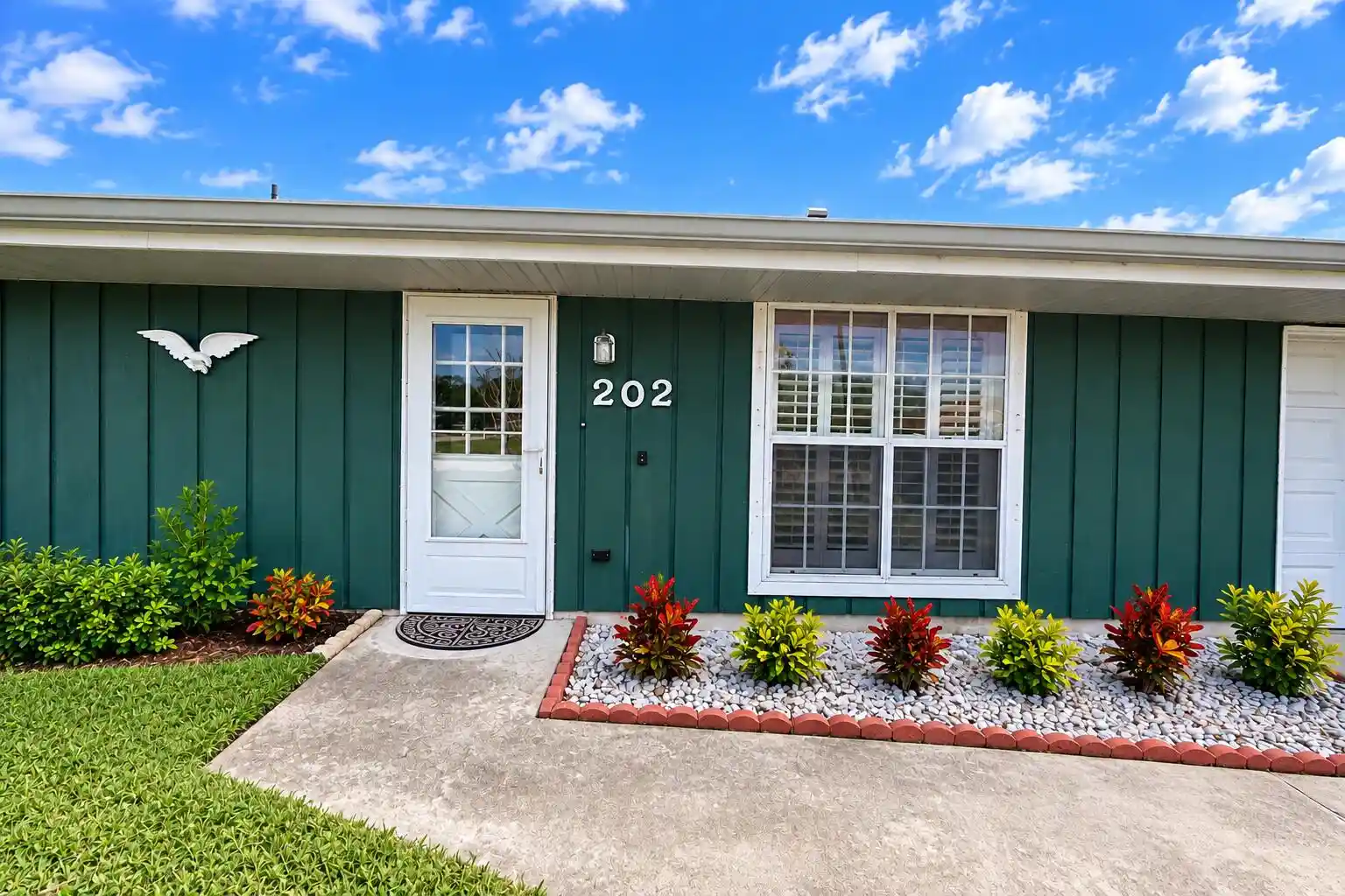 Photo 1 of Single family home for sale at 202 Sw Oakridge Dr, Port Saint Lucie, FL 34984 | MLS# B26094001 | Listing updated on 2026-10-29