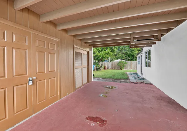 Photo 4 of Single family home for sale at 161 SE 28th Avenue, Boynton Beach, FL 33435 | MLS# B26094003 | Listing updated on 2026-10-30