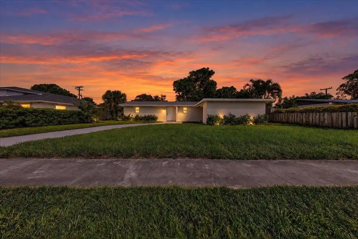 Single family home for sale at 1463 8th Street, West Palm Beach, FL 33401 | MLS# B26094021