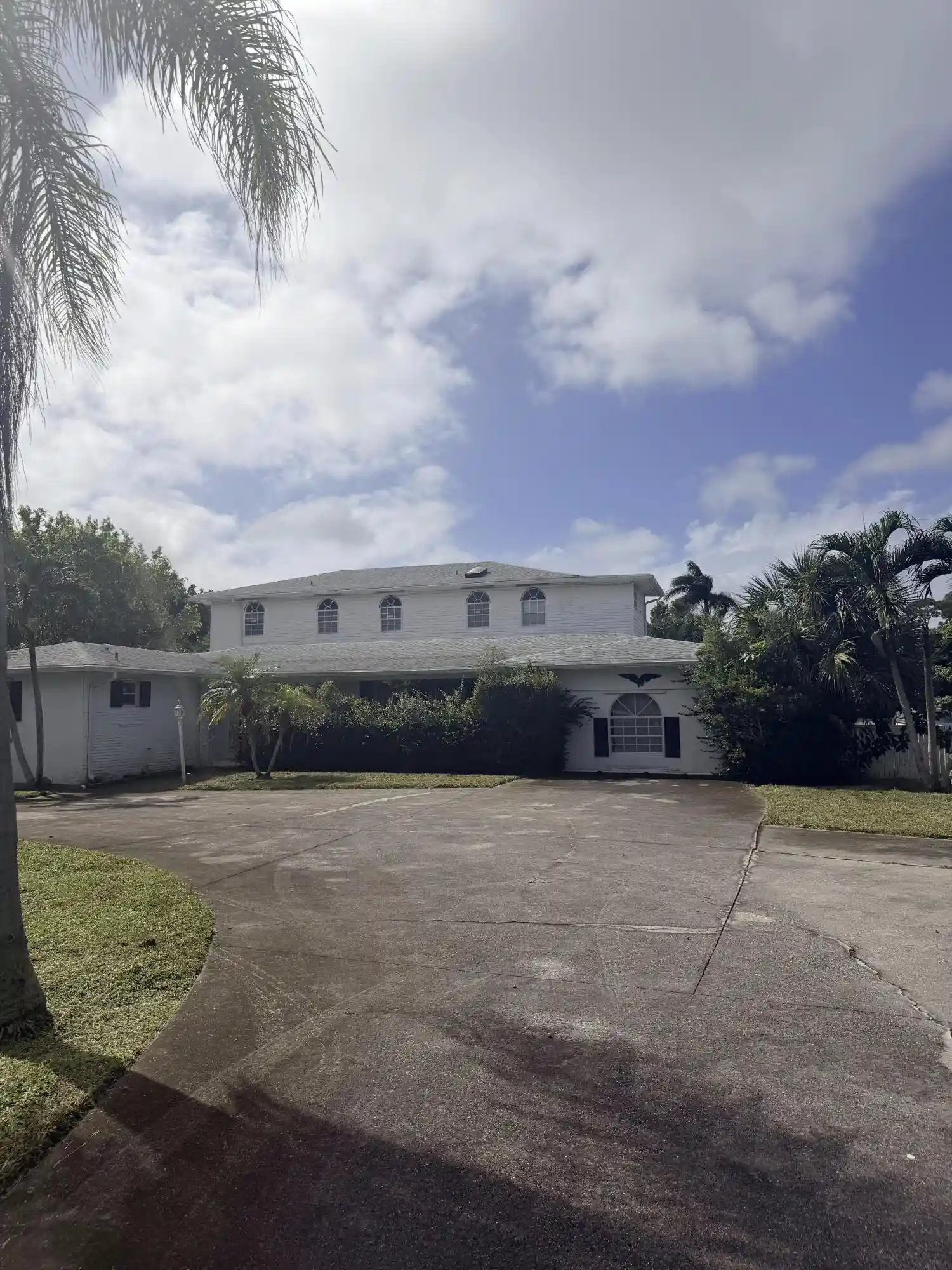 Photo 1 of Mansion for sale at 8781 N Bates Rd, Palm Beach Gardens, FL 33418 | MLS# B26094025 | Listing updated on 2026-10-29