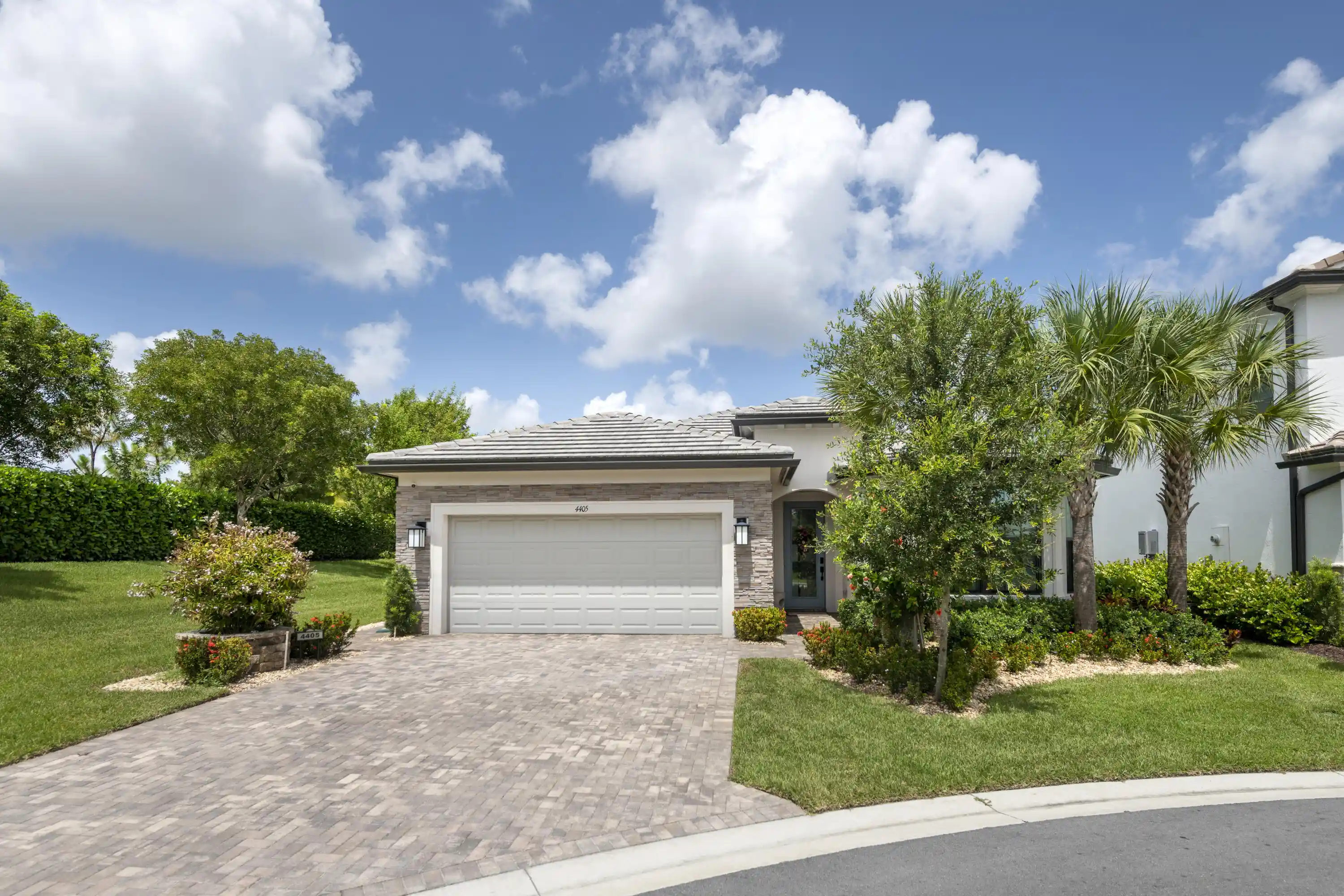Single family home for sale at 4405 Silverwood Ln S, Fort Lauderdale, FL 33309 | MLS# B26094062