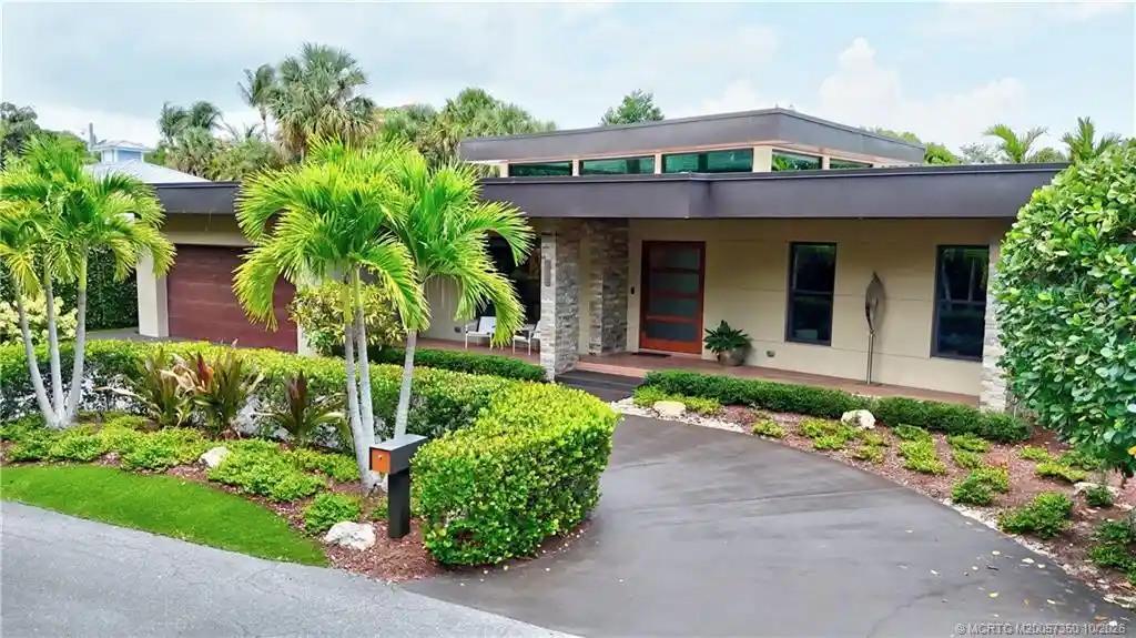 Single family home for sale at 314 SE Pelican Dr, Stuart, FL 34996 | MLS# M20057350