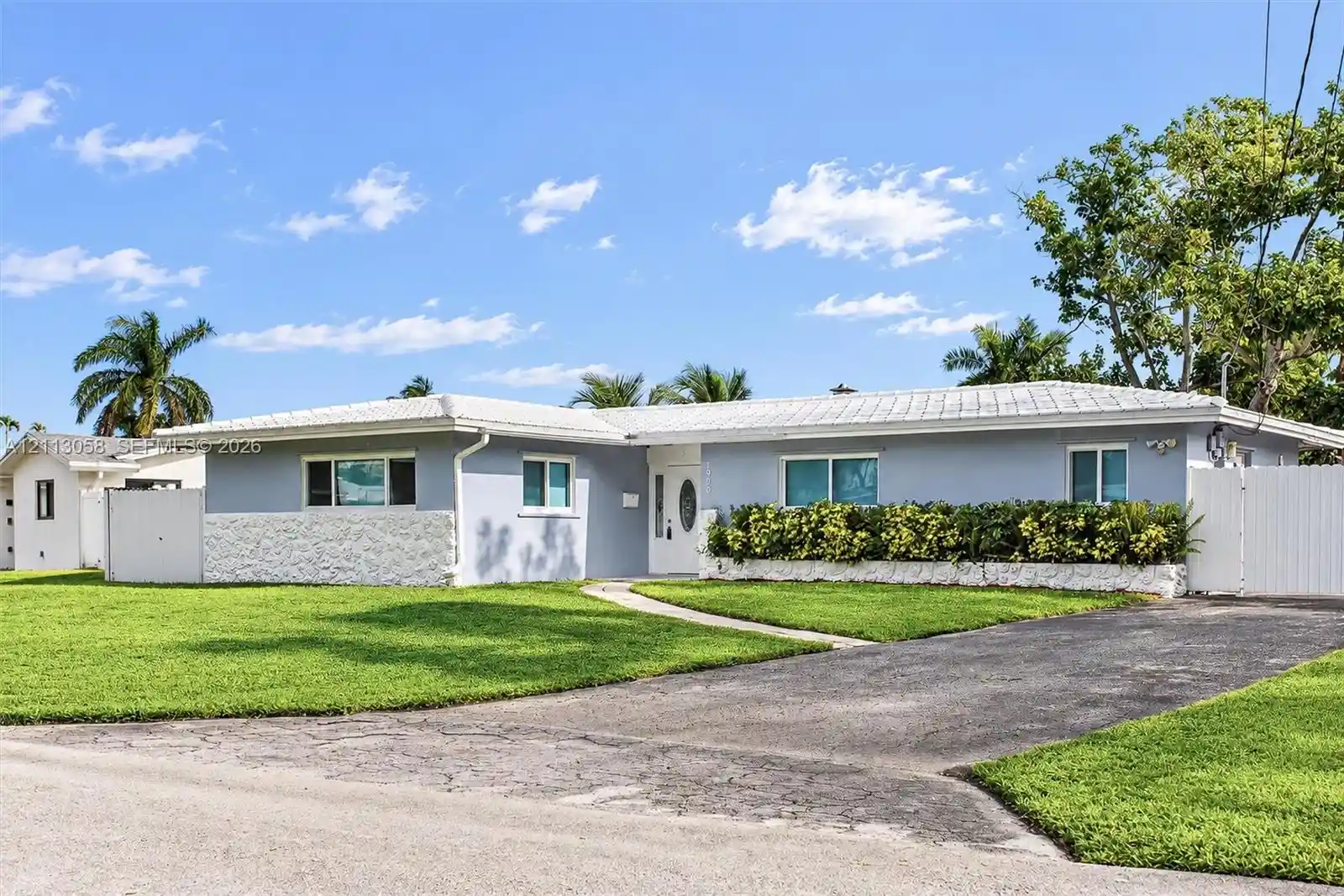 Photo 1 of Single family home for sale at 1980 Nw 33rd Court, Oakland Park, FL 33309 | MLS# A12113058 | Listing updated on 2026-10-30