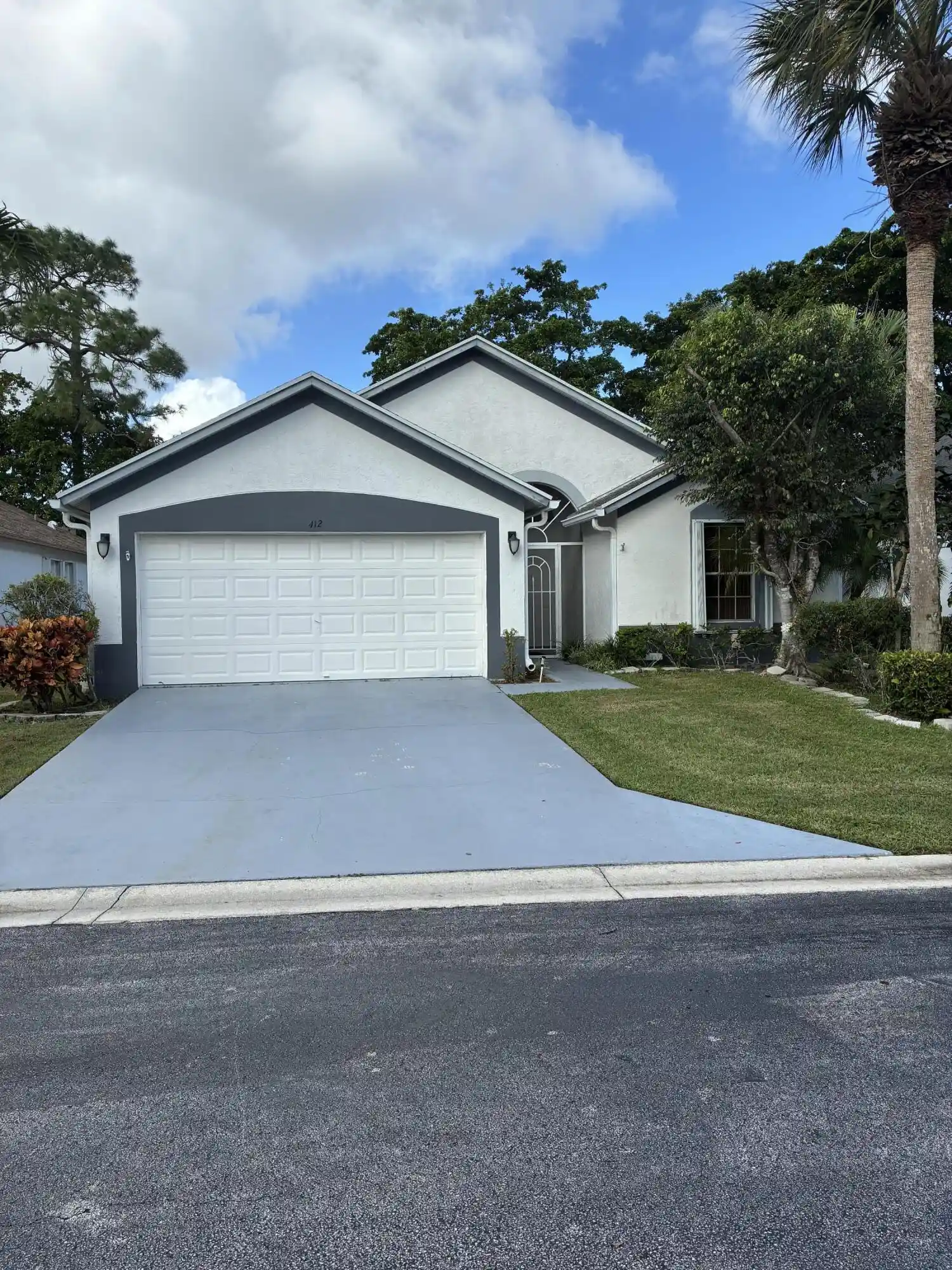 Single family home for sale at 412 Trotters Ln, Greenacres, FL 33413 | MLS# B26094238