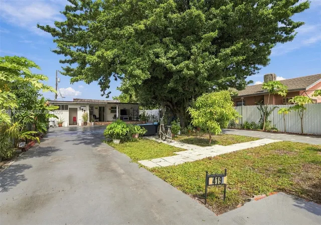 Photo 3 of Single family home for sale at 419 SE 3rd Street, Hialeah, FL 33010 | MLS# A12110325 | Listing updated on 2026-10-30