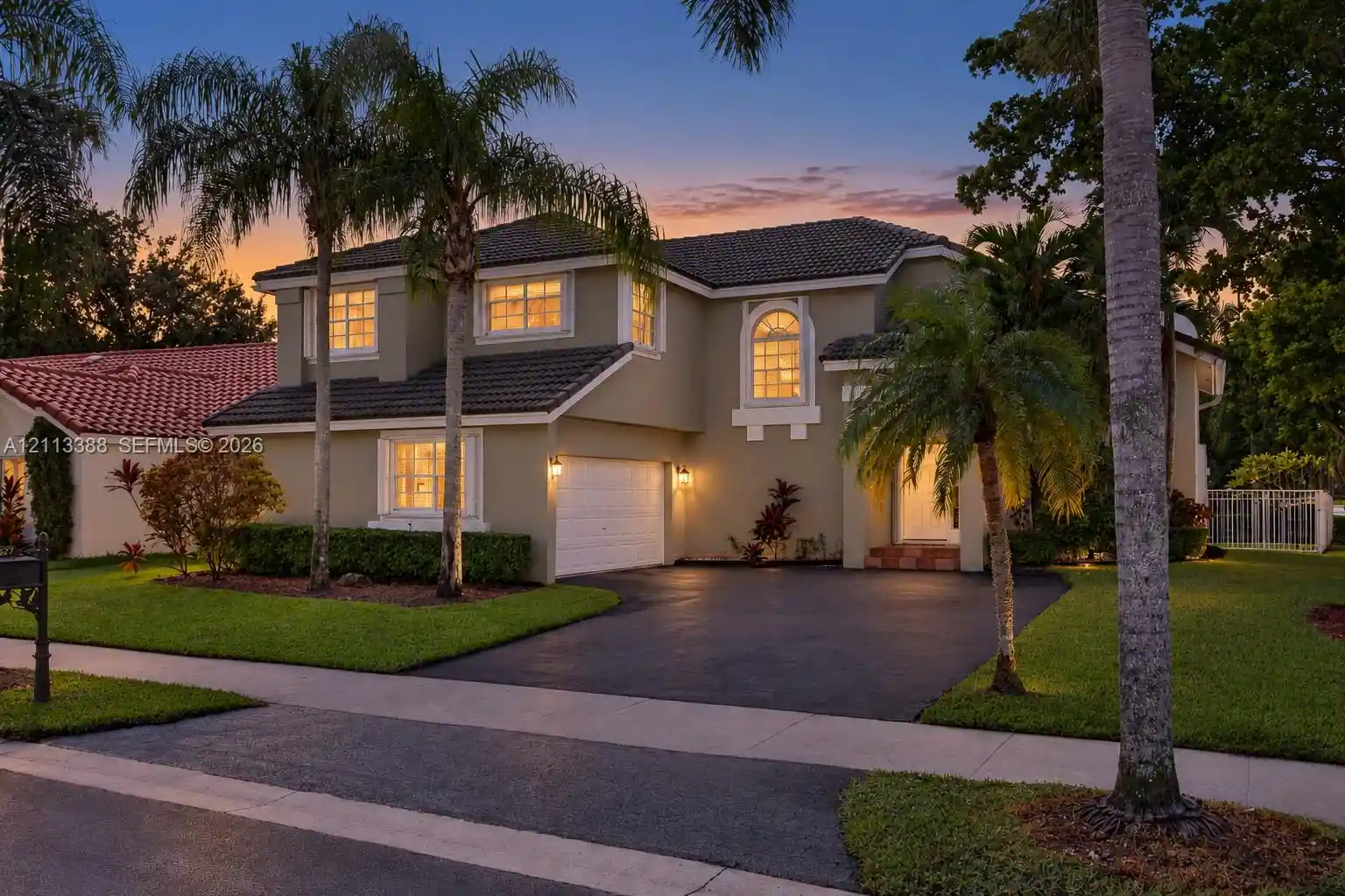 Photo 1 of Single family home for sale at 527 Water Point, Weston, FL 33326 | MLS# A12113388 | Listing updated on 2026-10-30