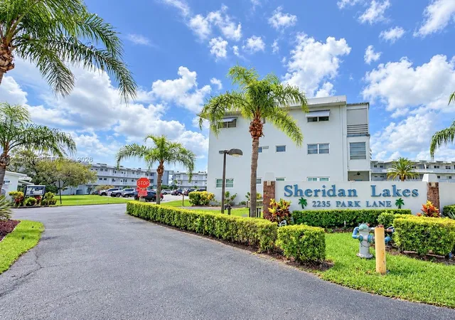 Condo for sale at 2300 Park Ln #105, Hollywood, FL 33021 | MLS# A12115009