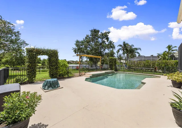 Single family home for sale at 2182 SW Dove Cyn Way, Palm City, FL 34990 | MLS# B26094284