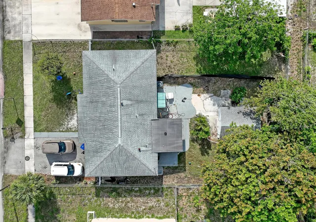 Photo 2 of Single family home for sale at 507 W 29th Street, Riviera Beach, FL 33404 | MLS# B26094361 | Listing updated on 2026-10-30