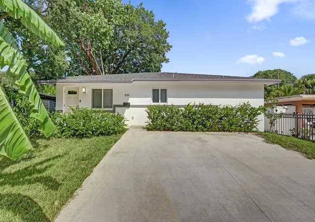 Single family home for sale at 830 NW 19th Terrace, Fort Lauderdale, FL 33311 | MLS# B26094379