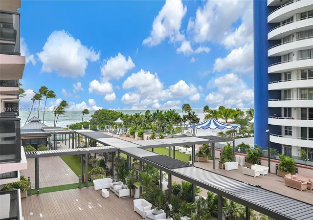 Listing Photo 1 - Condo for sale in building located at 5225 Collins Ave, Miami, FL 33140 - Unit #511