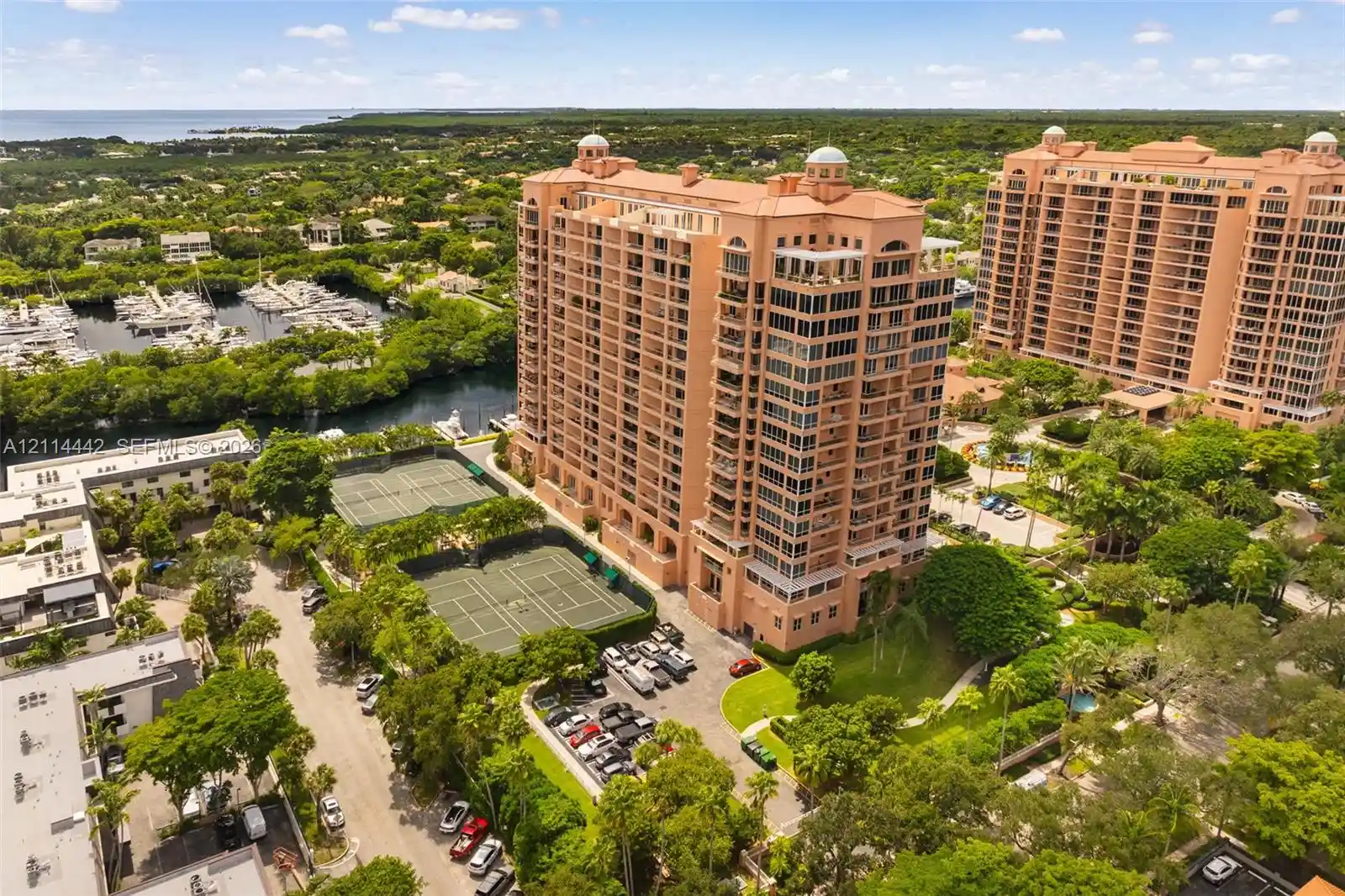 Condo for sale at 10 Edgewater Dr #5G, Coral Gables, FL 33133 | MLS# A12114442