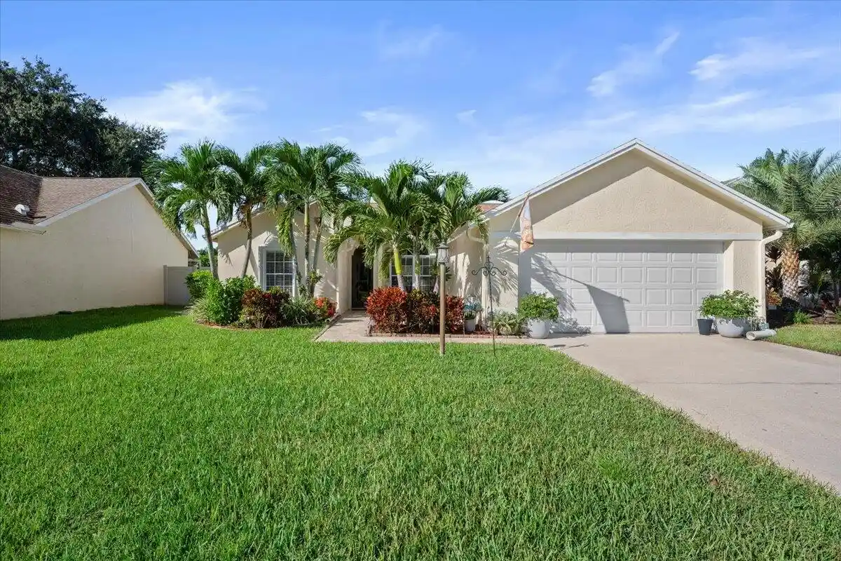 Photo 1 of Single family home for sale at 13016 Meadowbreeze Dr, Wellington, FL 33414 | MLS# B26094402 | Listing updated on 2026-10-30
