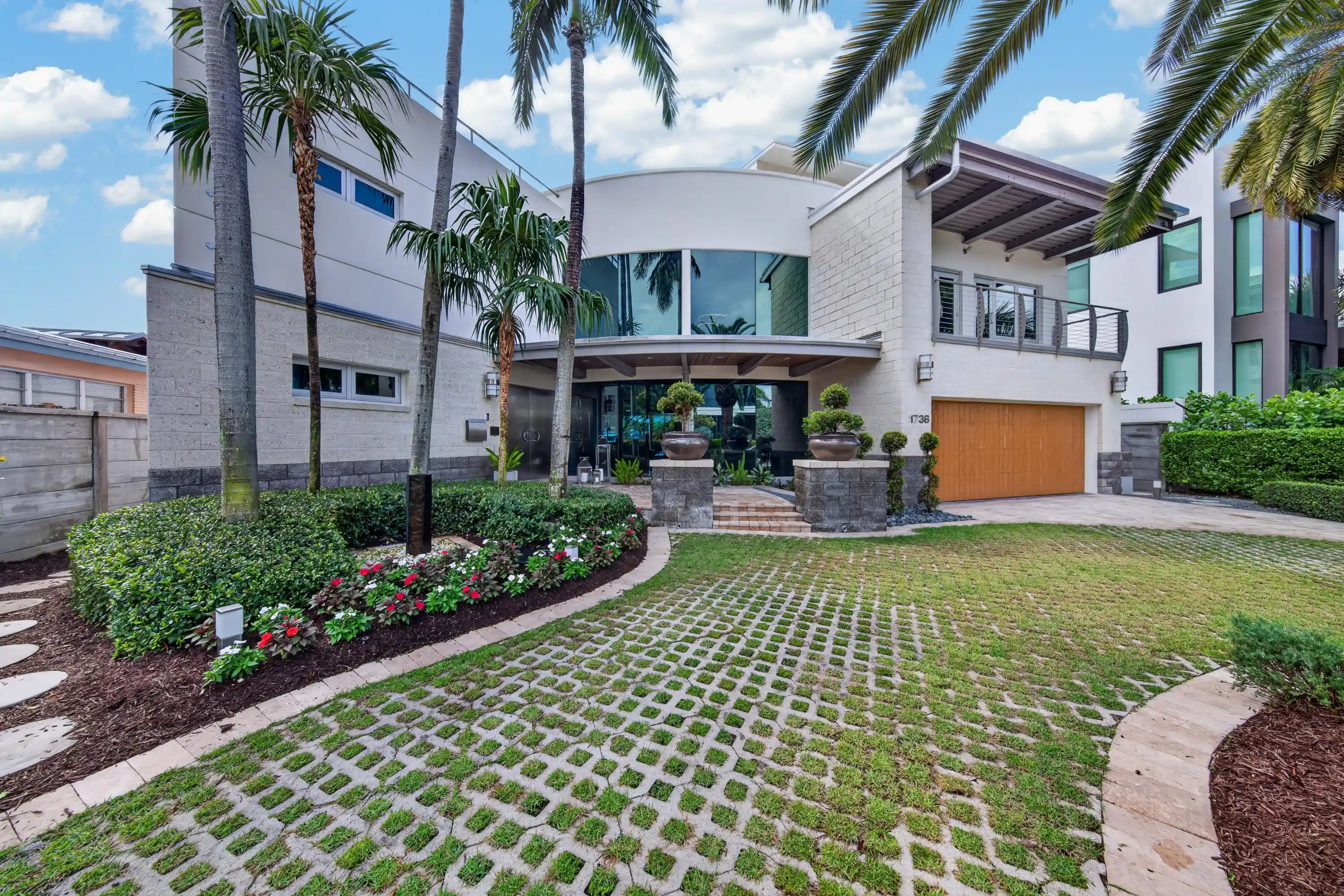Photo 1 of Single family home for sale at 1736 Se 13th Street, Fort Lauderdale, FL 33316 | MLS# B26094419 | Listing updated on 2026-10-30