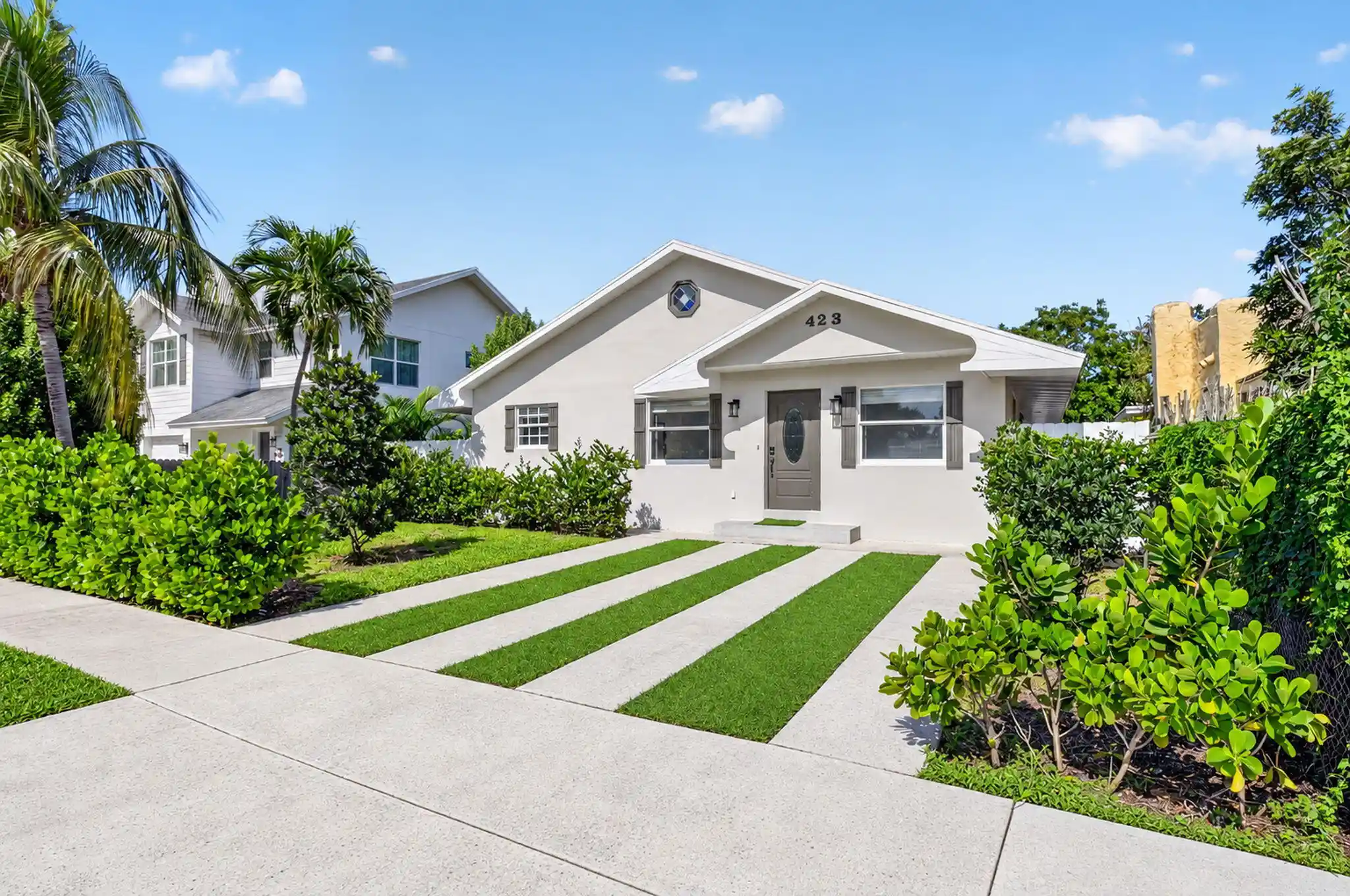 Photo 1 of Single family home for sale at 423 Wilder St, West Palm Beach, FL 33405 | MLS# B26094526 | Listing updated on 2026-10-30