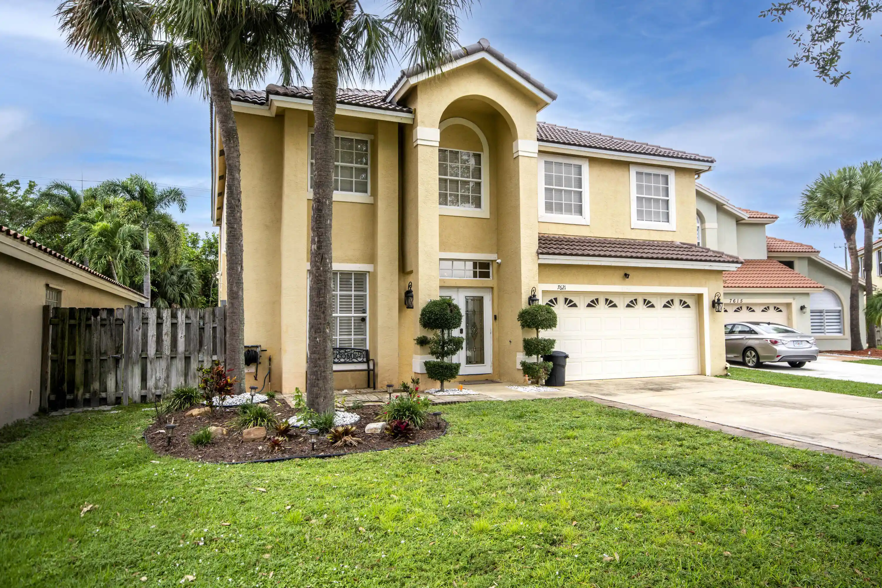 Single family home for sale at 7621 Brunson Cir, Lake Worth, FL 33467 | MLS# B26094543