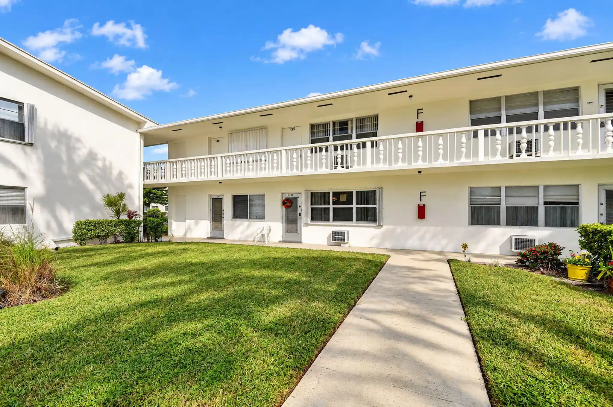 Condo for sale at 135 Salisbury F, West Palm Beach, FL 33417 | MLS# B26094617