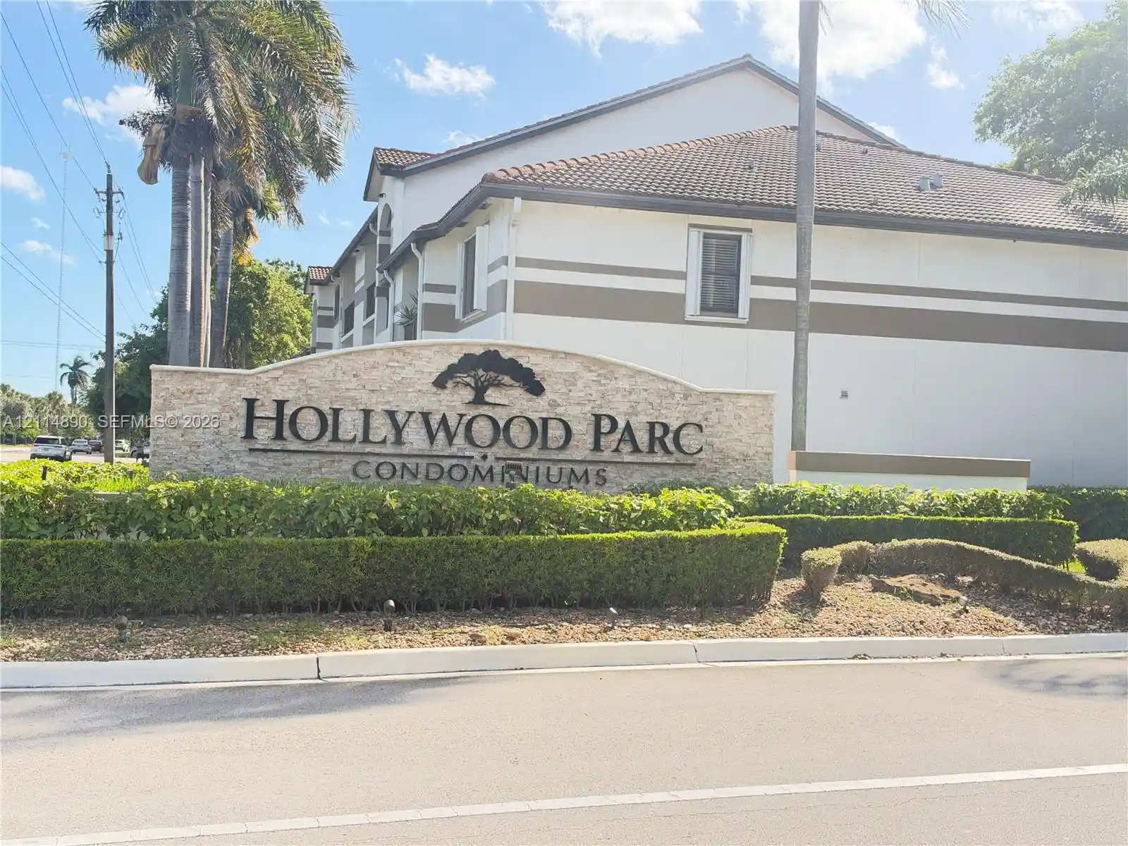 Condo for sale at 610 S Park Rd #28-1, Hollywood, FL 33021 | MLS# A12114890