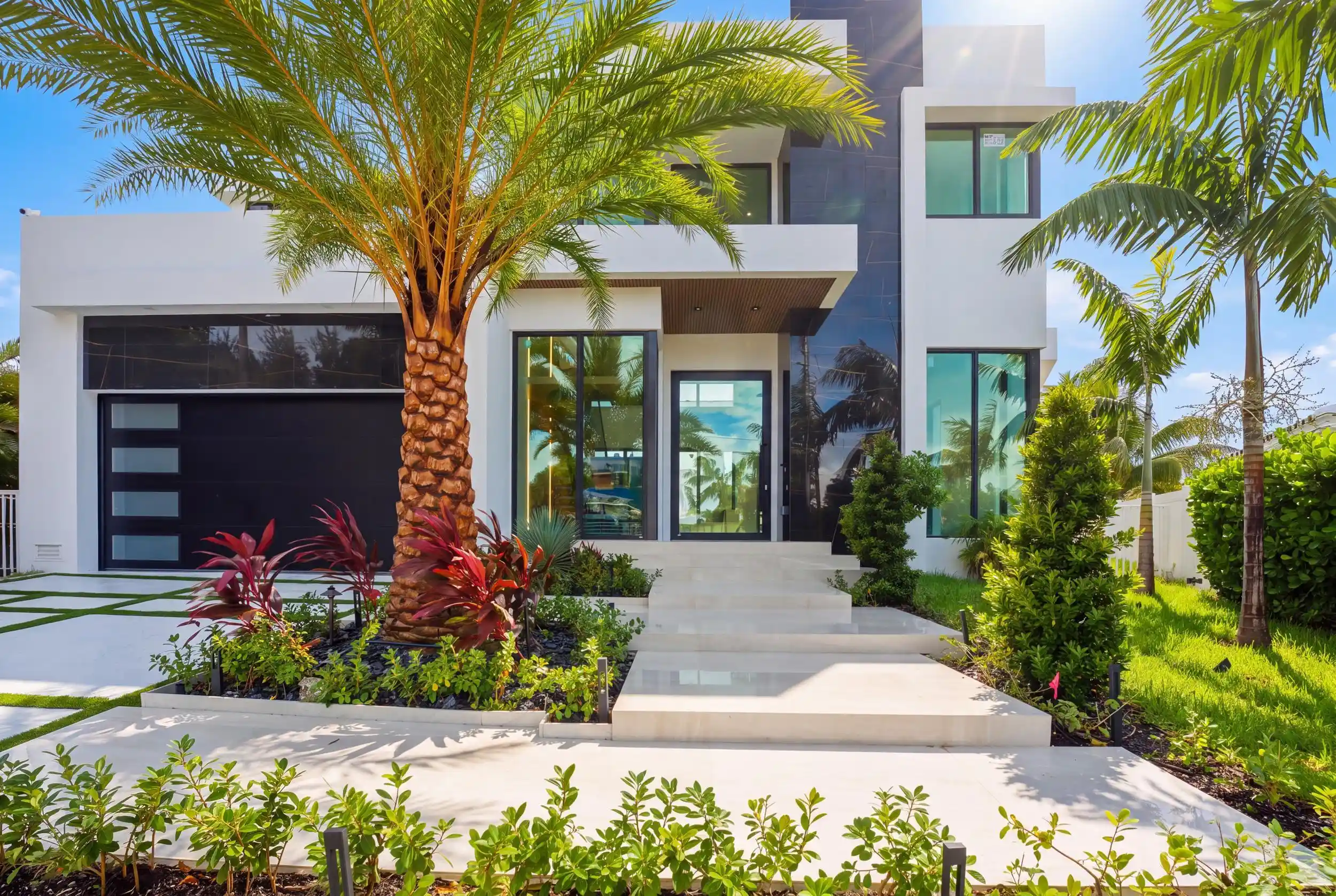 Single family home for sale at 4931 NE 25th Avenue, Lighthouse Point, FL 33064 | MLS# B26094825