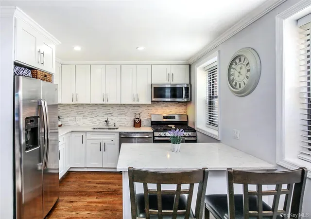 Listing Photo 5 - Condo for sale in building located at 312 Richbell Rd, Mamaroneck, NY 10543 - Unit #A2