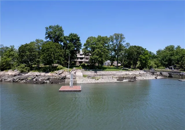 Photo 3 of Sale Pending at 6 Shore Rd, Rye, NY 10580 | MLS# H6183616 | Listing updated on 2025-12-30