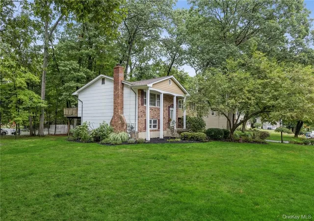 Photo 1 of Single family home for sale at 6 Punta Rd, New City, NY 10956 | MLS# H6209337 | Listing updated on 2026-09-19