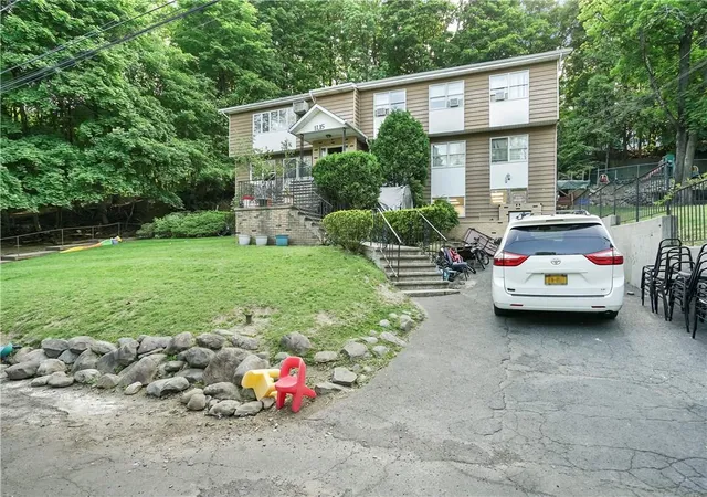 Photo 3 of Sale Pending at 11 Emes Ln, Monsey, NY 10952 | MLS# H6244544 | Listing updated on 2025-08-07