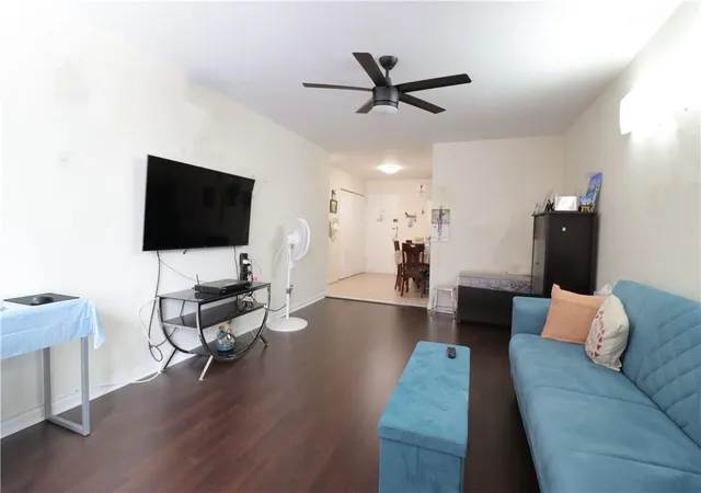 Photo 2 of Sale Pending at 86 16 60th Ave #2N, Elmhurst, NY 11373 | MLS# H6264597 | Listing updated on 2025-03-19