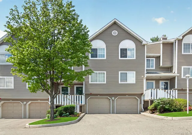 Photo 1 of Condo for sale at 198 Eagle Ridge Way, Clarkstown, NY 10954 | MLS# H6265541 | Listing updated on 2026-09-17