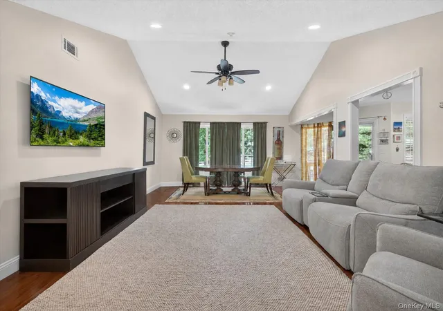 Photo 4 of Condo for sale at 198 Eagle Ridge Way, Clarkstown, NY 10954 | MLS# H6265541 | Listing updated on 2026-09-04