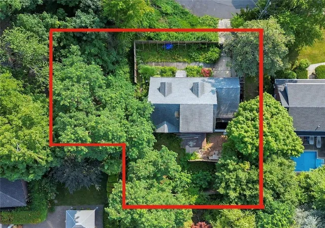 1st image of 71 Wadsworth Rd, Staten Island, NY 10305 | MLS# H6266002