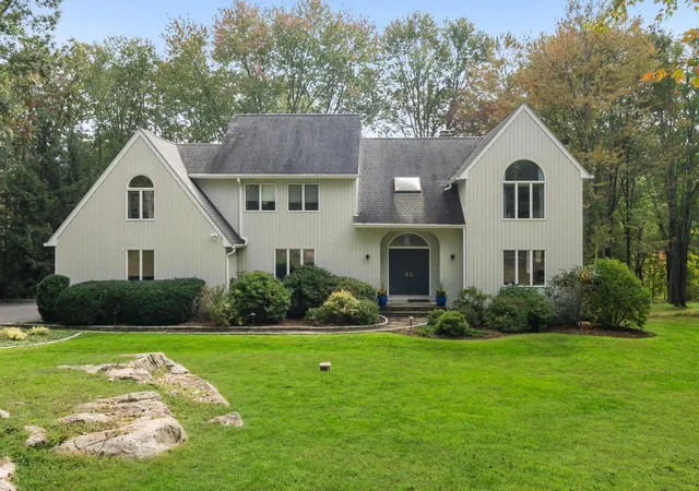 Single family home for sale at 12 Hilltop Rd, Waccabuc, NY 10597 | MLS# H6268167 | Listing updated on 2025-06-27