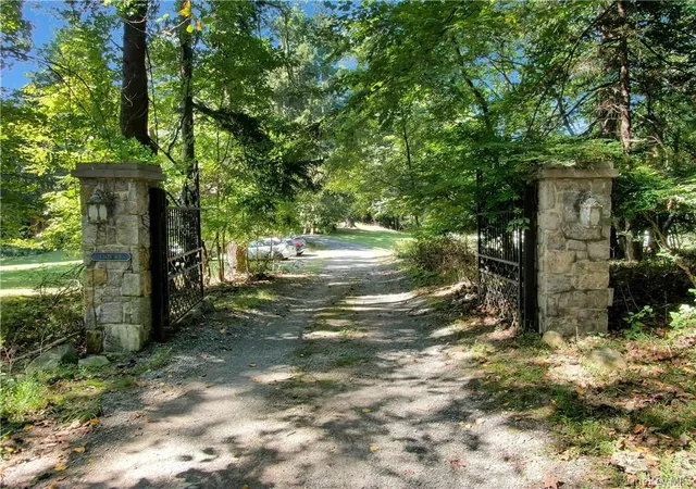 2nd image of 4 Deer Run, Sparkill, NY 10976 | MLS# H6269492