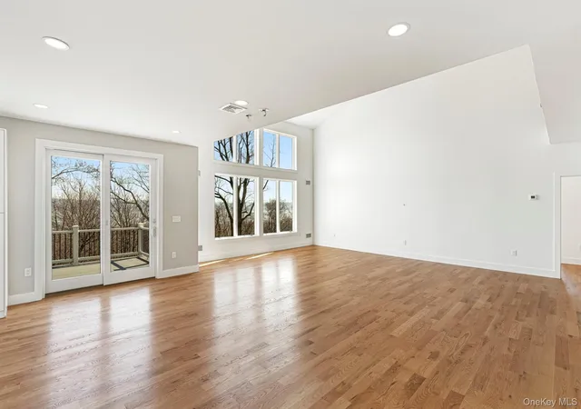 Photo 3 of Single family home for sale at 201 Tweed Blvd, Nyack, NY 10960 | MLS# H6269654 | Listing updated on 2026-09-26