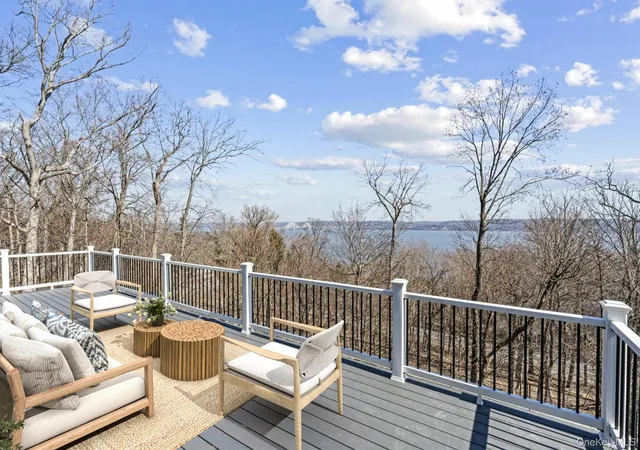 Photo 4 of Single family home for sale at 201 Tweed Blvd, Nyack, NY 10960 | MLS# H6269654 | Listing updated on 2026-09-26
