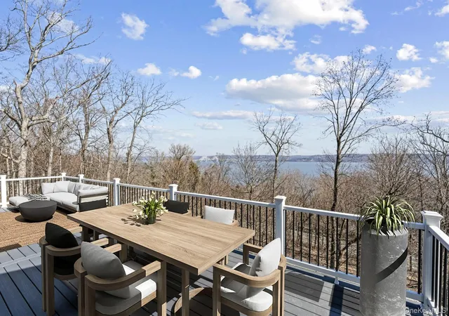 Photo 3 of Sale Pending at 199 Tweed Blvd, Nyack, NY 10960 | MLS# H6269678 | Listing updated on 2026-05-23