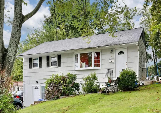 Photo 1 of Sale Pending at 21 Capt Shankey Dr, Garnerville, NY 10923 | MLS# H6270570 | Listing updated on 2024-11-15