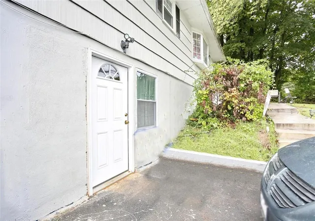Photo 10 of Sale Pending at 21 Capt Shankey Dr, Garnerville, NY 10923 | MLS# H6270570 | Listing updated on 2024-11-15