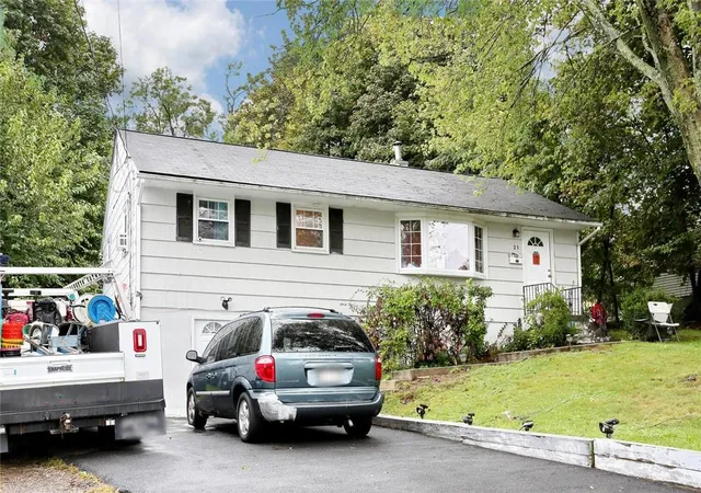 Photo 3 of Sale Pending at 21 Capt Shankey Dr, Garnerville, NY 10923 | MLS# H6270570 | Listing updated on 2024-11-15