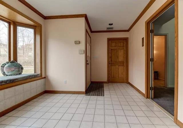 Photo 3 of Sale Pending at 40 Route 9w Ave, Congers, NY 10920 | MLS# H6271148 | Listing updated on 2025-07-15
