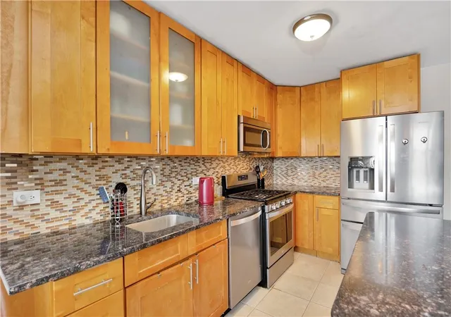 3rd image of 880 Boynton Ave #14D, Bronx, NY 10473 | MLS# H6271547