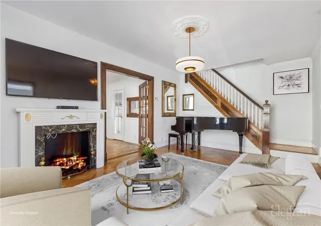 Photo 2 of Sale Pending at 4 78th St, Brooklyn, NY 11209 | MLS# H6277384 | Listing updated on 2025-09-17
