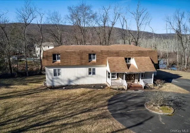 3rd image of 111 Montebello Rd, Suffern, NY 10901 | MLS# H6281376