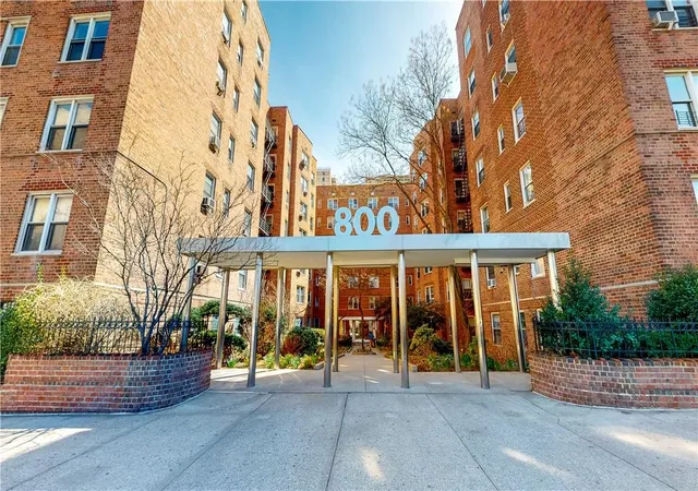 22nd image of 800 Grand Concourse Ave #1DS, Bronx, NY 10451 | MLS# H6284679