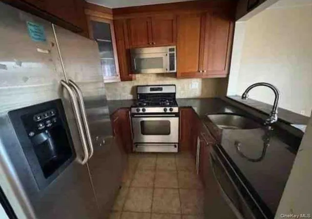 5th image of Magnolia Court Condominium, New York, NY 11417