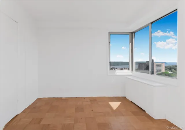 Photo 2 of Condo for sale at 3333 Henry Hudson Pkwy #21R, New York, NY 10463 | MLS# H6288199 | Listing updated on 2026-10-01