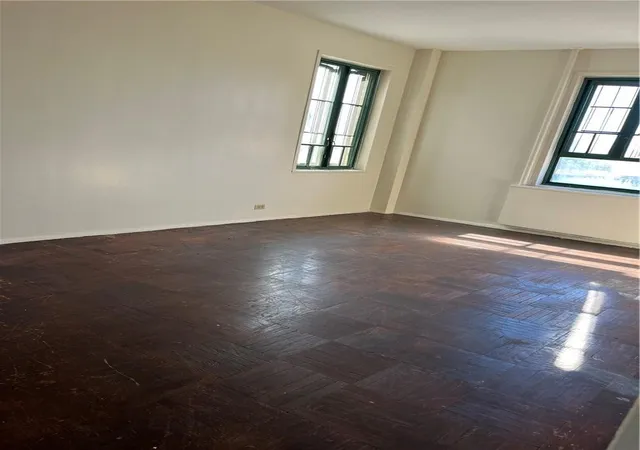 5th image of 1491 W Ave, New York, NY 10462