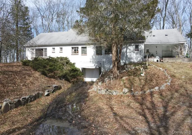 Single family home for sale at 2215 Greenville Turnpike, Port Jervis, NY 12771 | MLS# H6293486