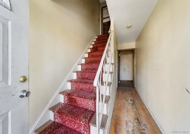 3rd image of 150 Park Hill Ave, Yonkers, NY 10701 | MLS# H6295798